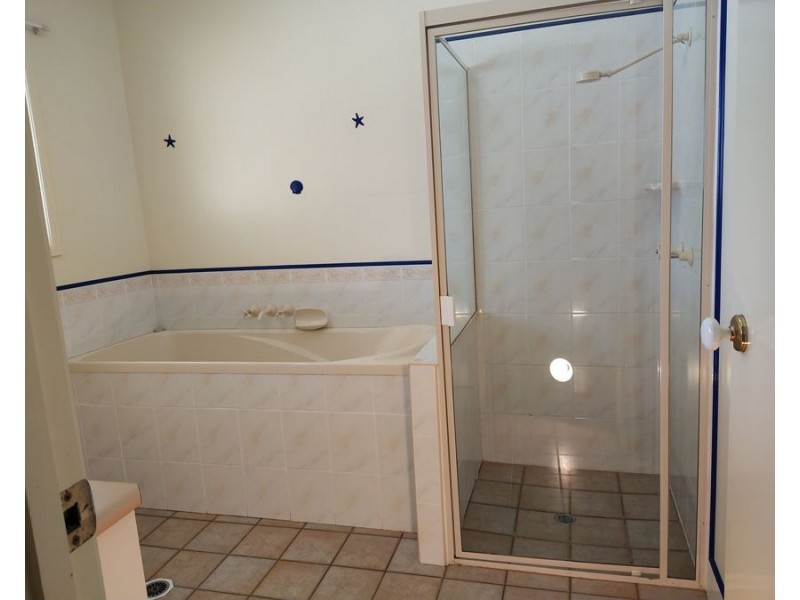 272 McQuillan Road, Ravensbourne QLD 4352