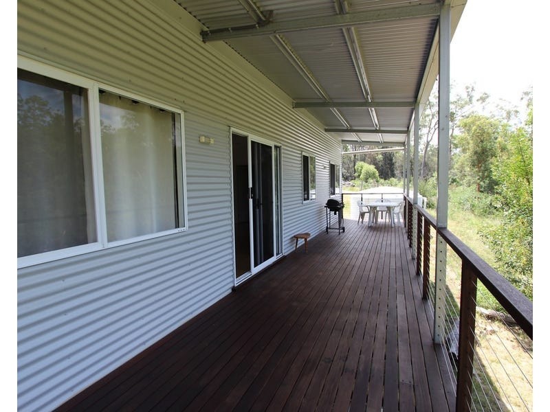 6109 New England Highway, Glenaven QLD 4355