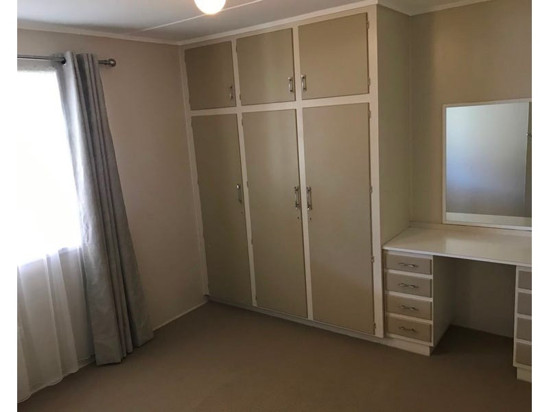 25 Toowoomba Road, Crows Nest QLD 4355