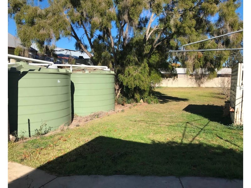 25 Toowoomba Road, Crows Nest QLD 4355