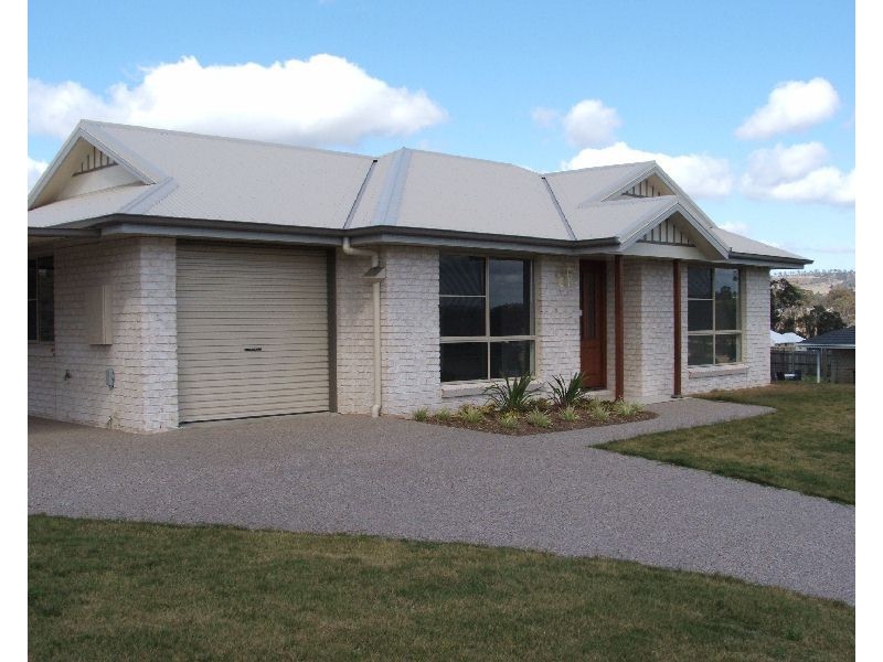 9 Vicky Avenue, Crows Nest QLD 4355