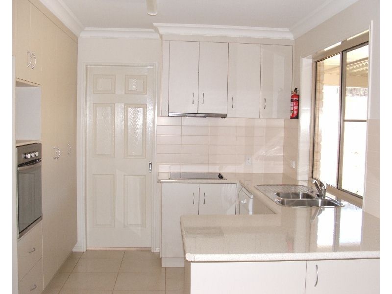 9 Vicky Avenue, Crows Nest QLD 4355