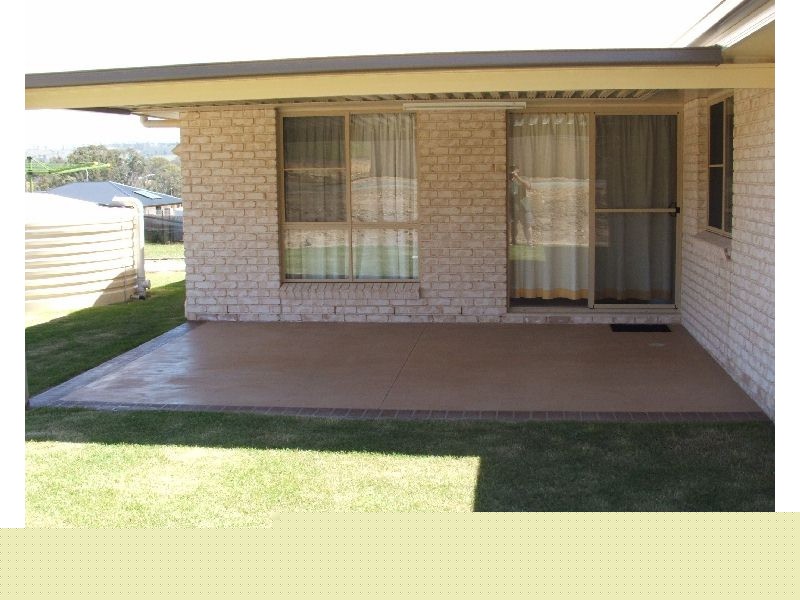 9 Vicky Avenue, Crows Nest QLD 4355