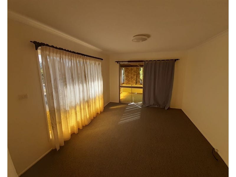 9 Andrews Road, Crows Nest QLD 4355