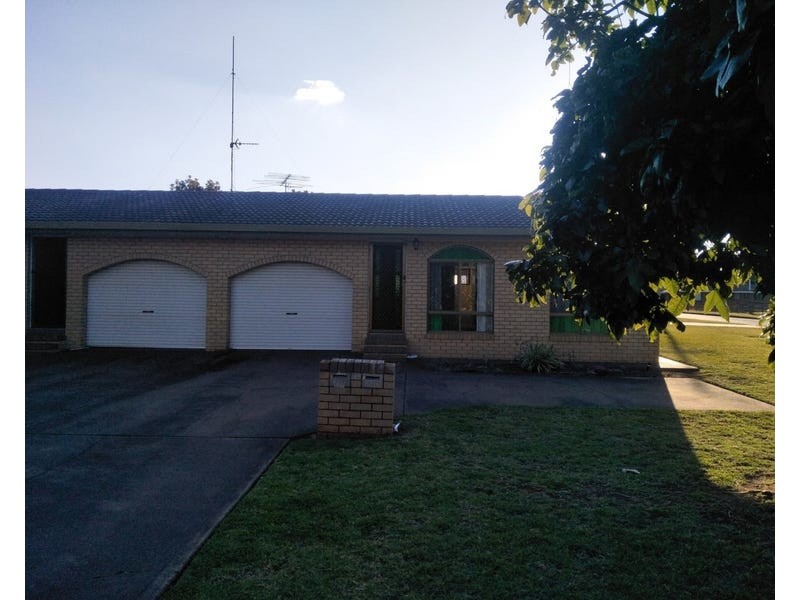 1/3 Hazzard Street, Centenary Heights QLD 4350