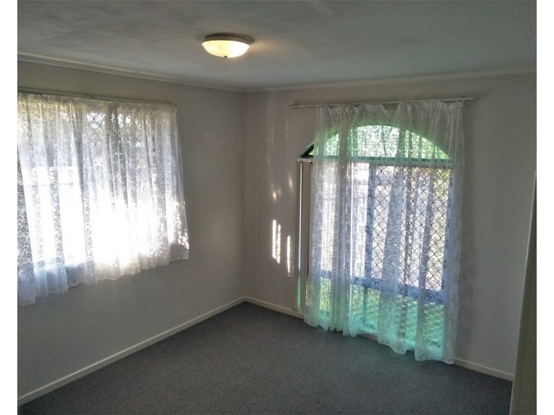1/3 Hazzard Street, Centenary Heights QLD 4350