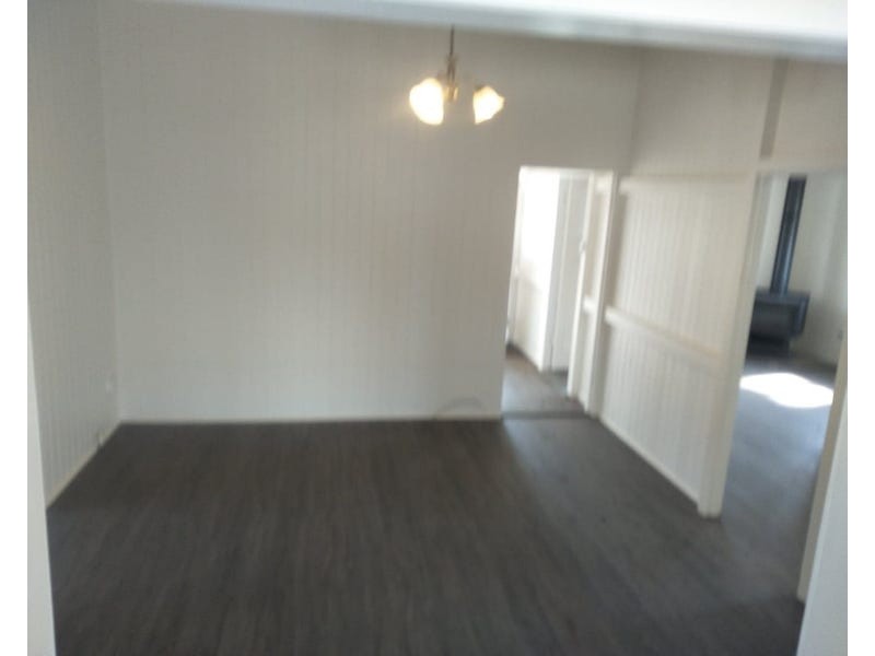 24 Federal Street, Oakey QLD 4401