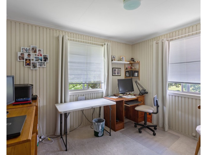 16 Albert Street, Crows Nest QLD 4355