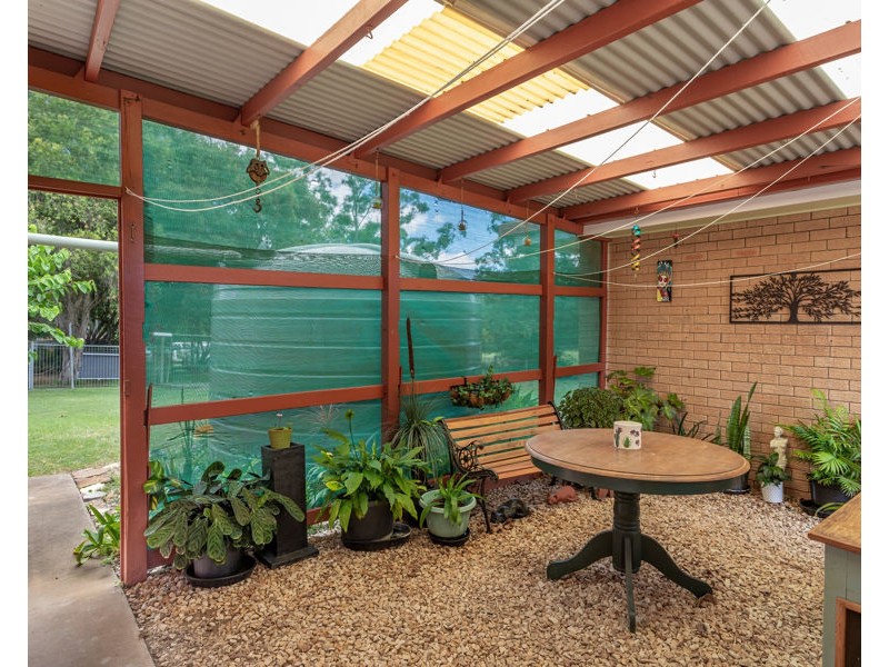 16 Albert Street, Crows Nest QLD 4355