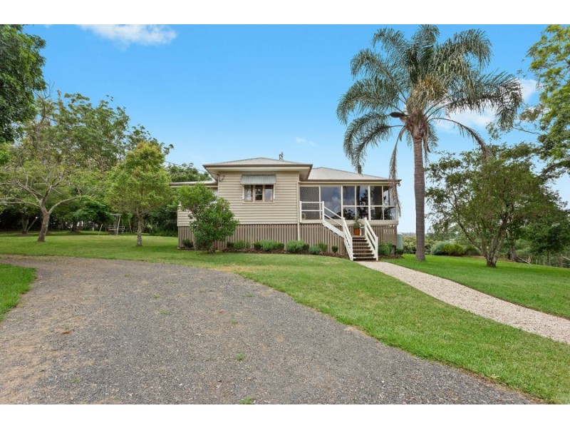 536 Ravensbourne Dip Rd, Ravensbourne QLD 4352
