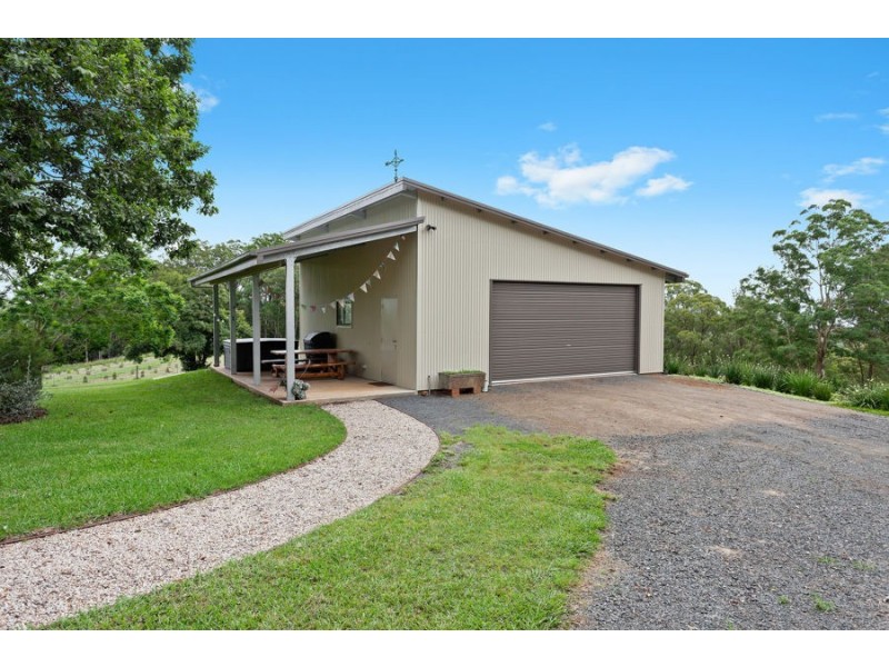 536 Ravensbourne Dip Rd, Ravensbourne QLD 4352