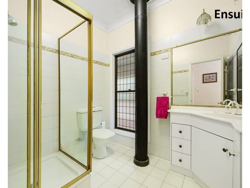 14 Wilkes Road, Hampton QLD 4352