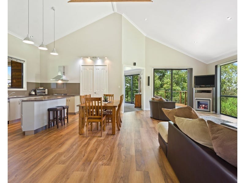 205/3143 Esk Hampton Rd, Ravensbourne QLD 4352