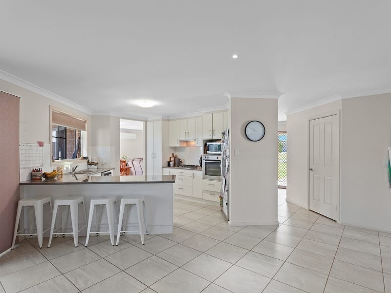 43 Naomi Drive, Crows Nest QLD 4355