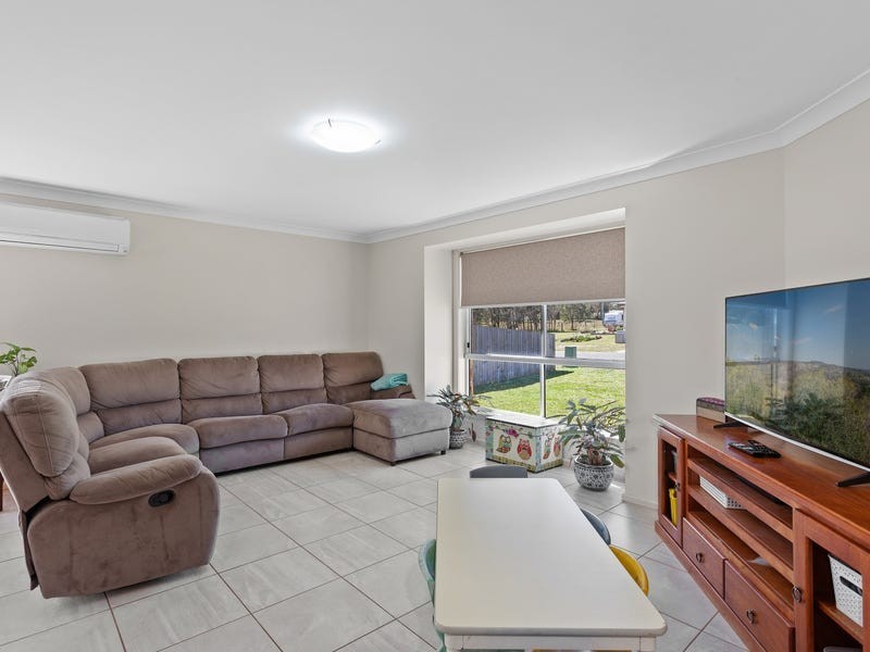 43 Naomi Drive, Crows Nest QLD 4355