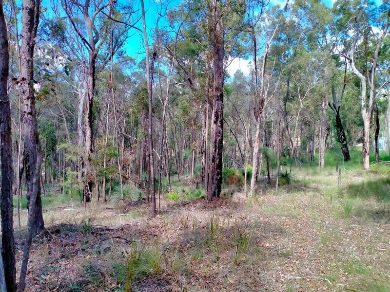 11 Pinnell Road, Crows Nest QLD 4355