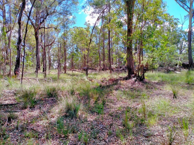 11 Pinnell Road, Crows Nest QLD 4355