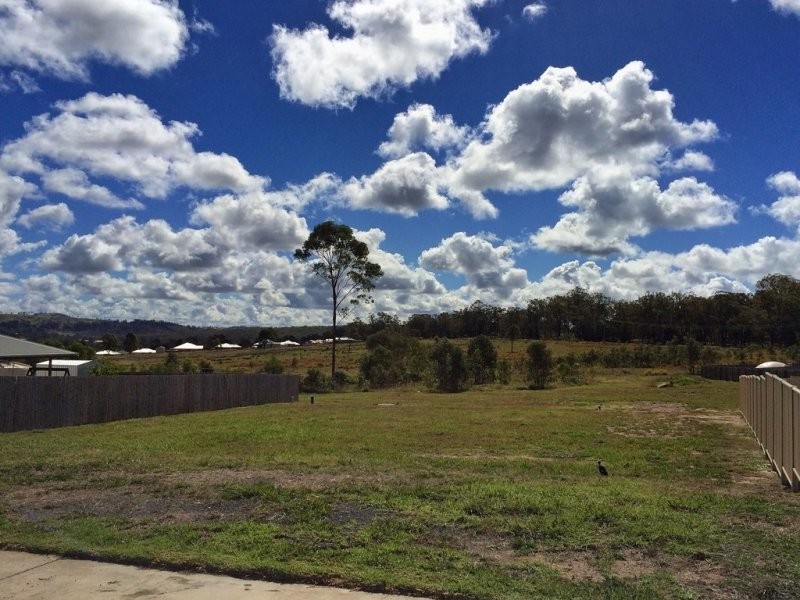 708 Cedarwood Drive, Crows Nest QLD 4355