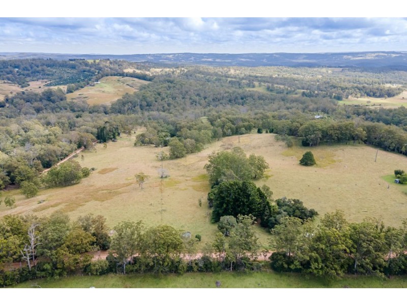 581 Ravensbourne Dip Road, Ravensbourne QLD 4352