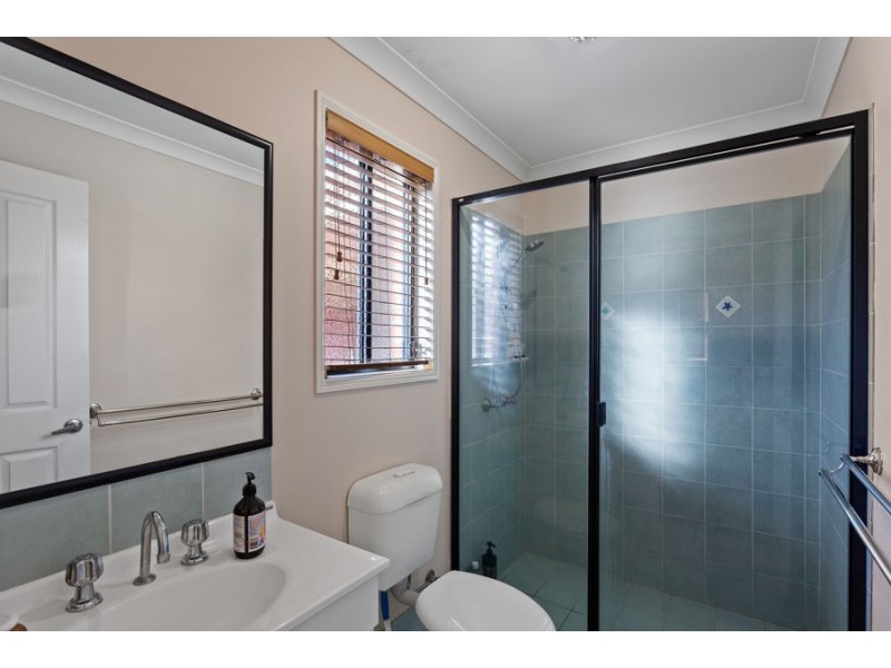 3 Menzies Street, Middle Ridge QLD 4350