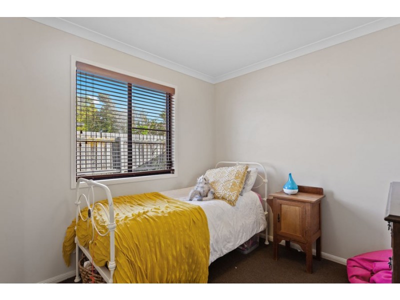 3 Menzies Street, Middle Ridge QLD 4350