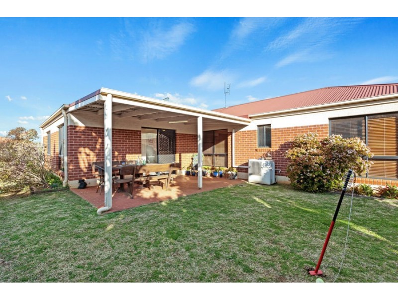 3 Menzies Street, Middle Ridge QLD 4350