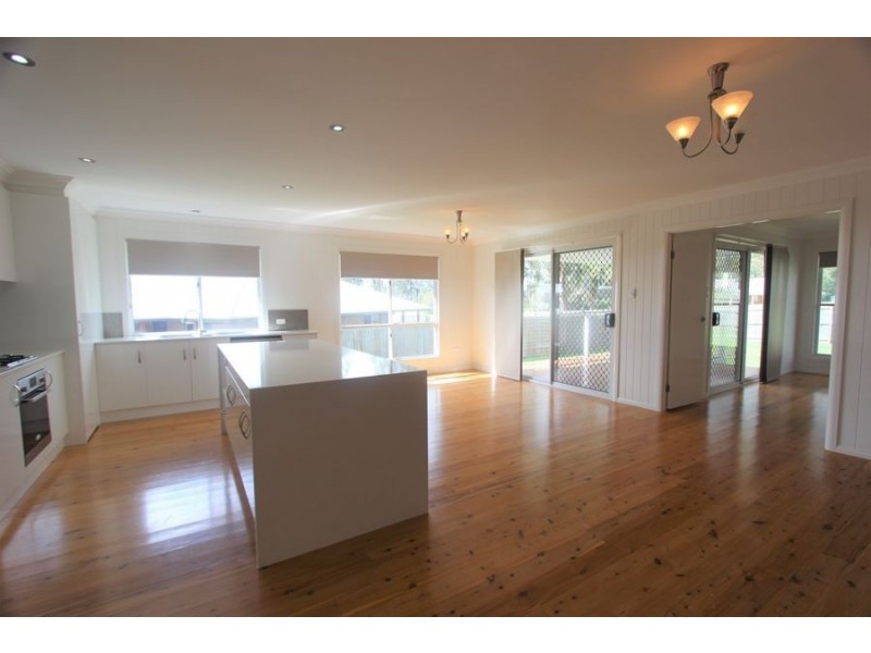 24 Samuel Avenue, Crows Nest QLD 4355