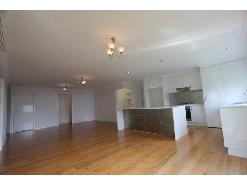 24 Samuel Avenue, Crows Nest QLD 4355