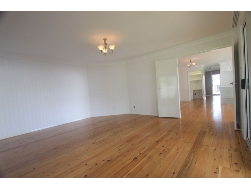 24 Samuel Avenue, Crows Nest QLD 4355