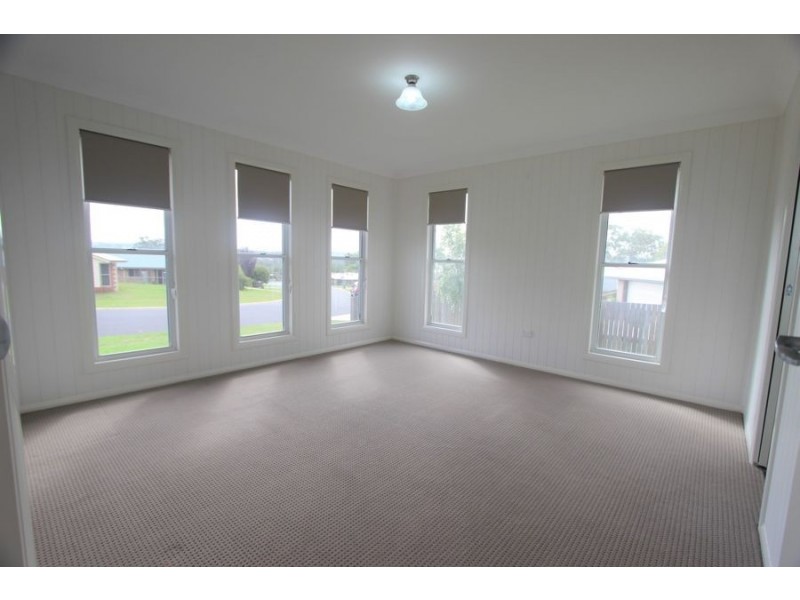 24 Samuel Avenue, Crows Nest QLD 4355