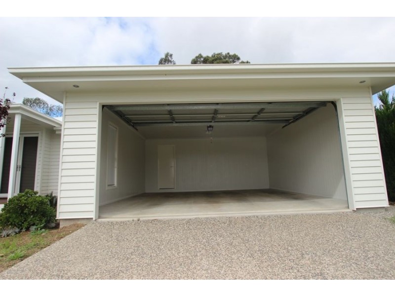 24 Samuel Avenue, Crows Nest QLD 4355