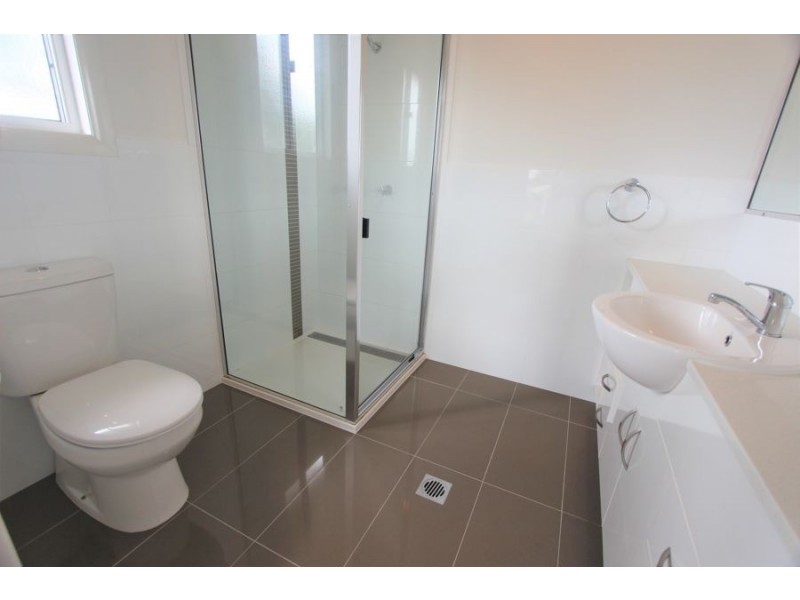 24 Samuel Avenue, Crows Nest QLD 4355