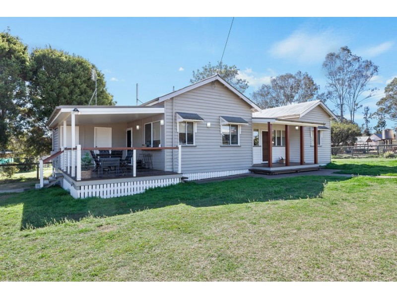 2 New England Highway, Crows Nest QLD 4355 Hampton Real Estate Sold