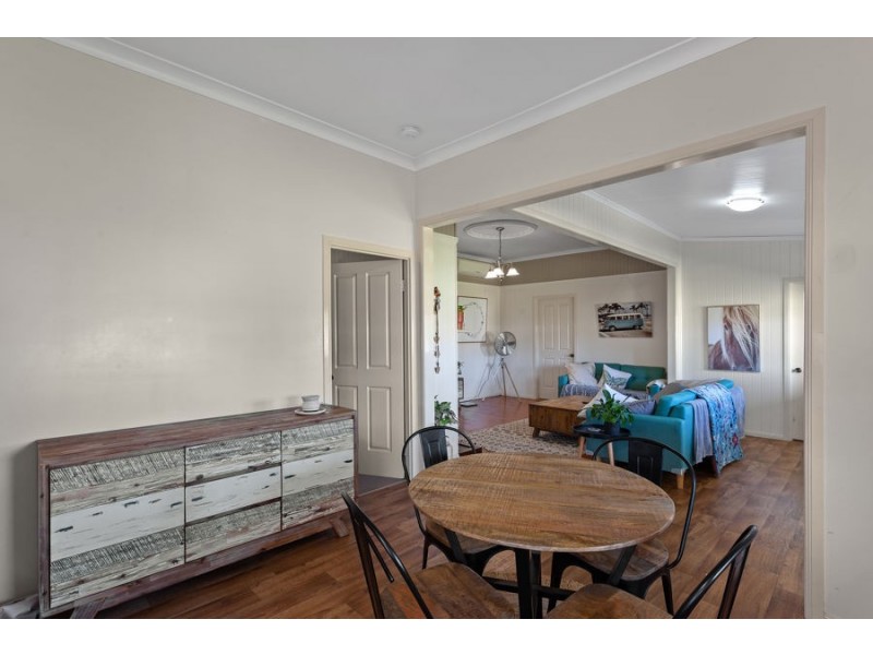 2 New England Highway, Crows Nest QLD 4355