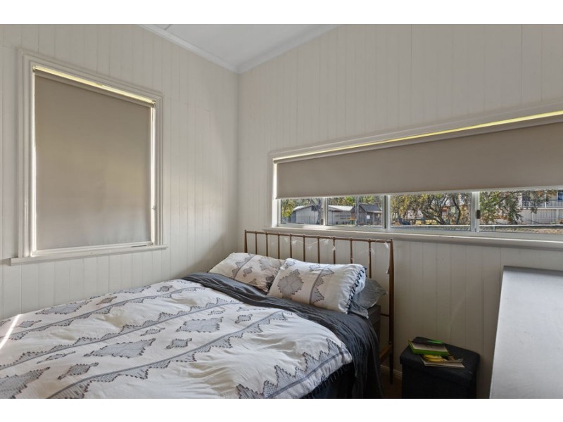 2 New England Highway, Crows Nest QLD 4355