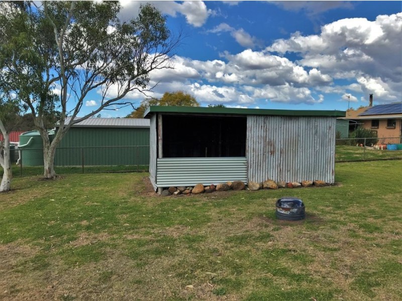 30 Barker Street, Goombungee QLD 4354