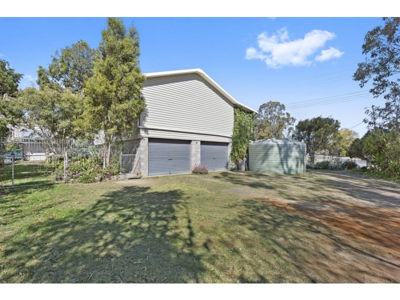 2 Dale Street, Crows Nest QLD 4355