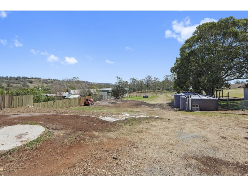 1528 Haden Crows Nest Road, Haden QLD 4353