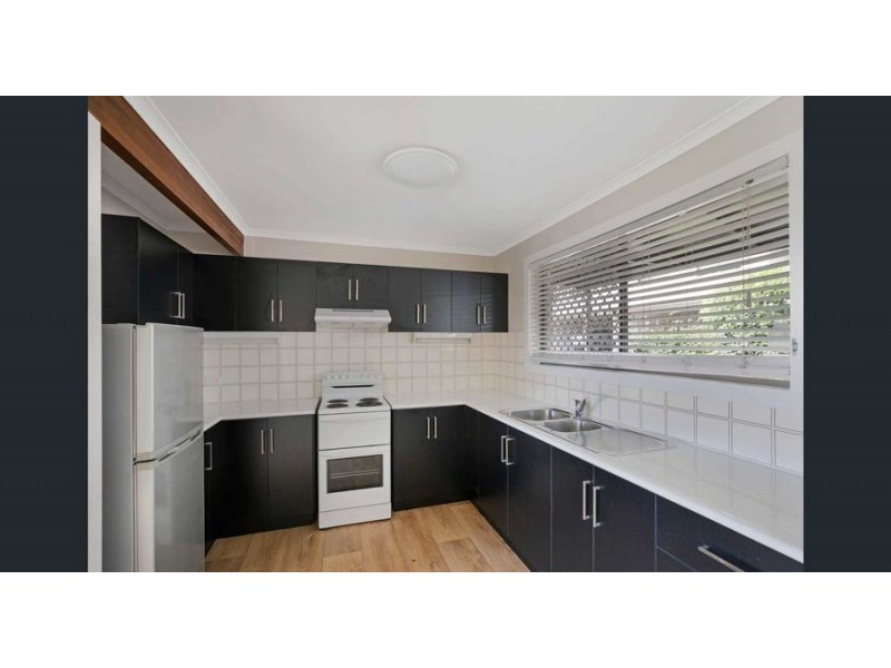 4/2 Benjamin Street, Mount Lofty QLD 4350