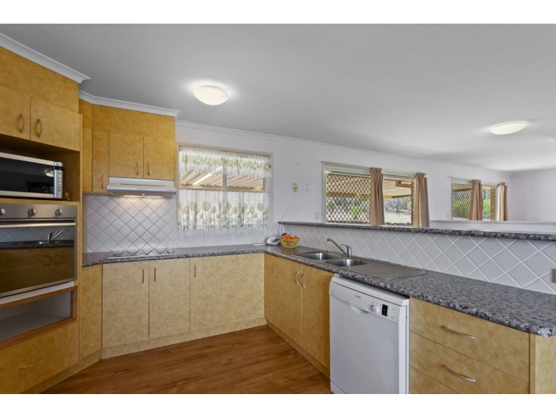 11 Devoncourt Lane, Crows Nest QLD 4355
