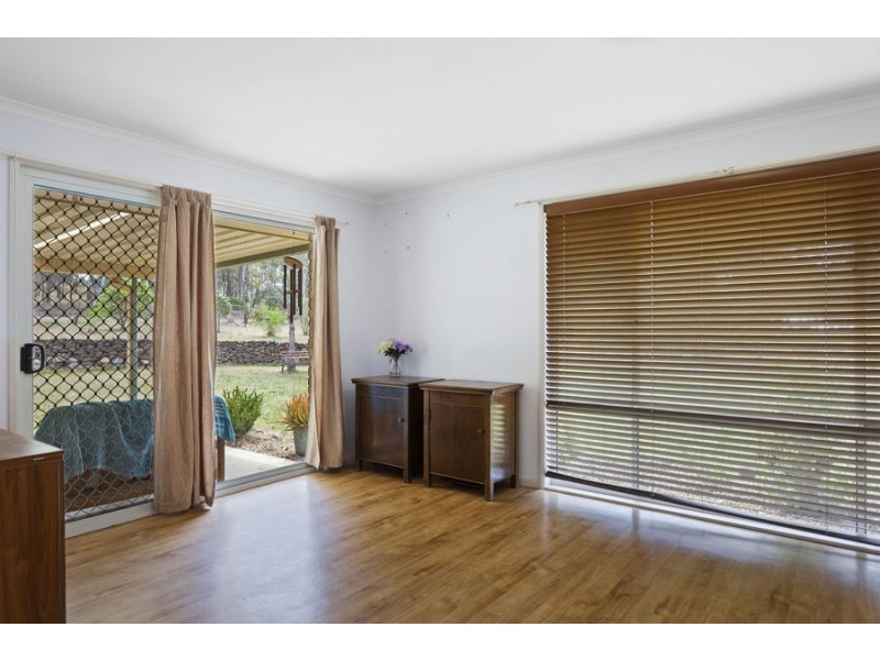 11 Devoncourt Lane, Crows Nest QLD 4355