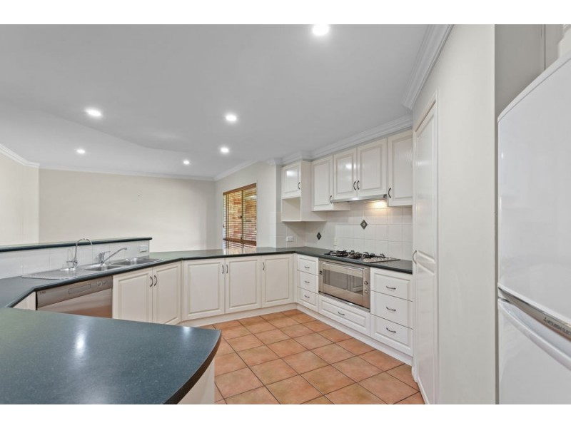 9 Powell Crt, Highfields QLD 4352