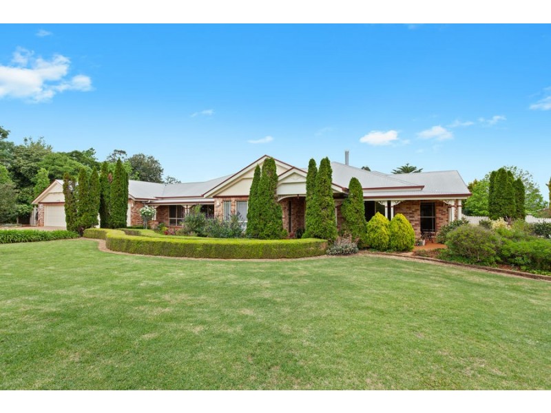 9 Powell Crt, Highfields QLD 4352