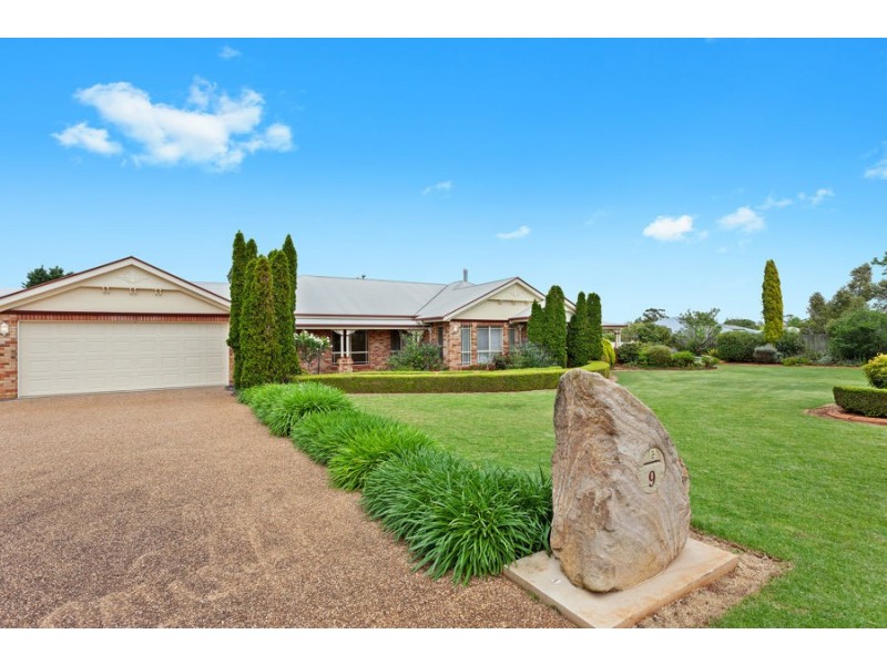 9 Powell Crt, Highfields QLD 4352