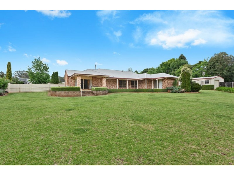 9 Powell Crt, Highfields QLD 4352