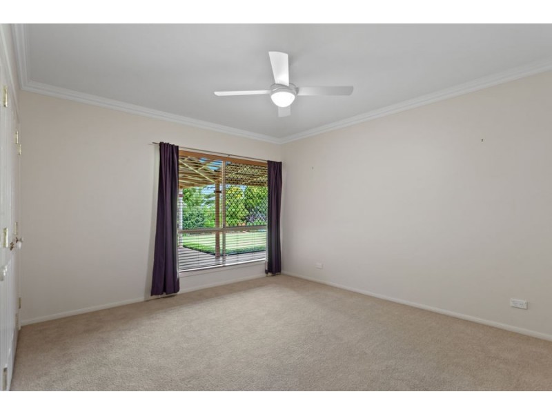 9 Powell Crt, Highfields QLD 4352