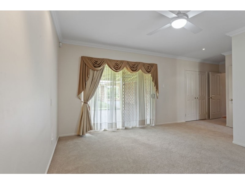 9 Powell Crt, Highfields QLD 4352