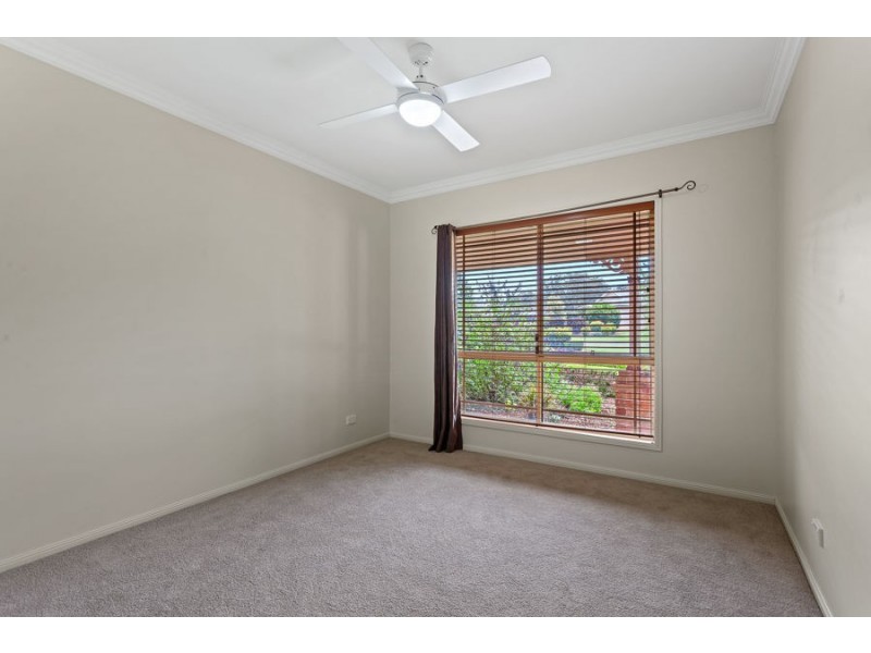 9 Powell Crt, Highfields QLD 4352