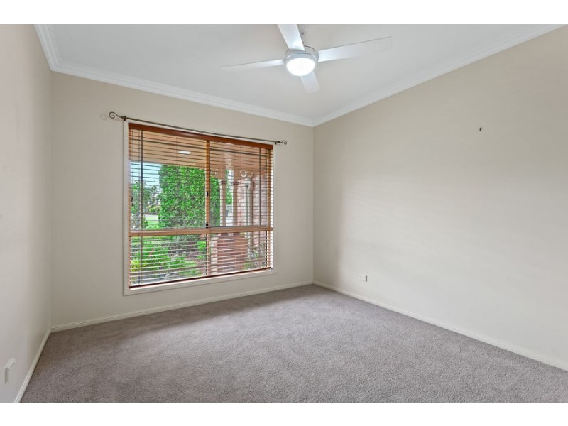 9 Powell Crt, Highfields QLD 4352