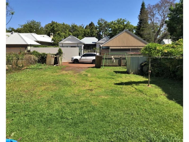 8 Eleanor Street, Toowoomba City QLD 4350